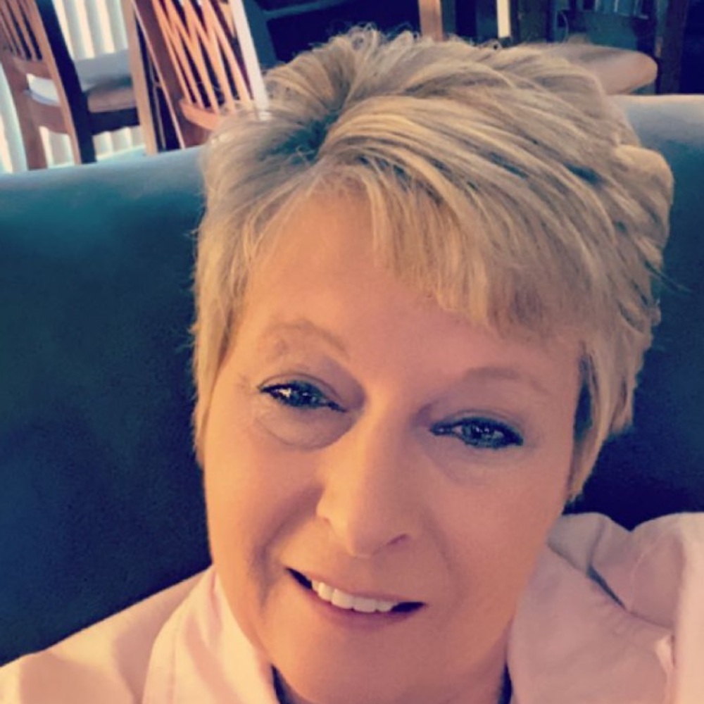 Meet your Posher, Christina